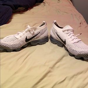 Vapor max Nike shoes size 13
